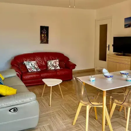 Apartment Bright T2 11 Minutes From The